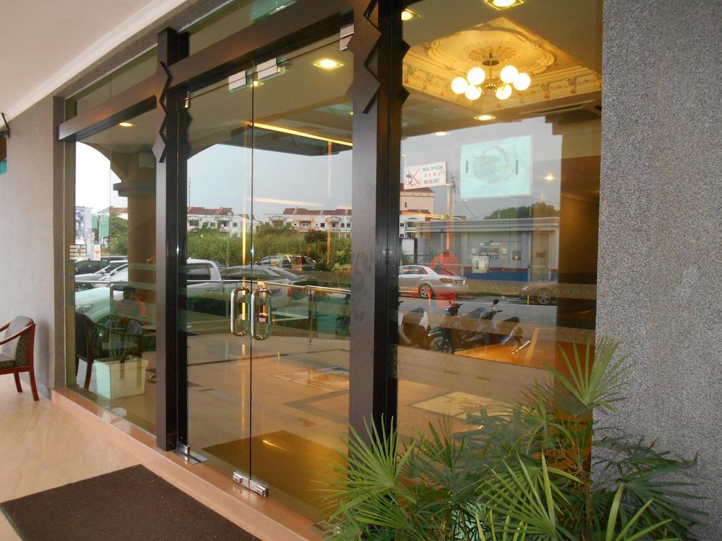 Sai Villa Hotel Near Klia & Klia2 Nilai Buitenkant foto