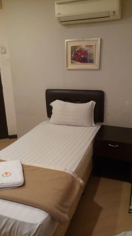 Sai Villa Hotel Near Klia & Klia2 Nilai Buitenkant foto