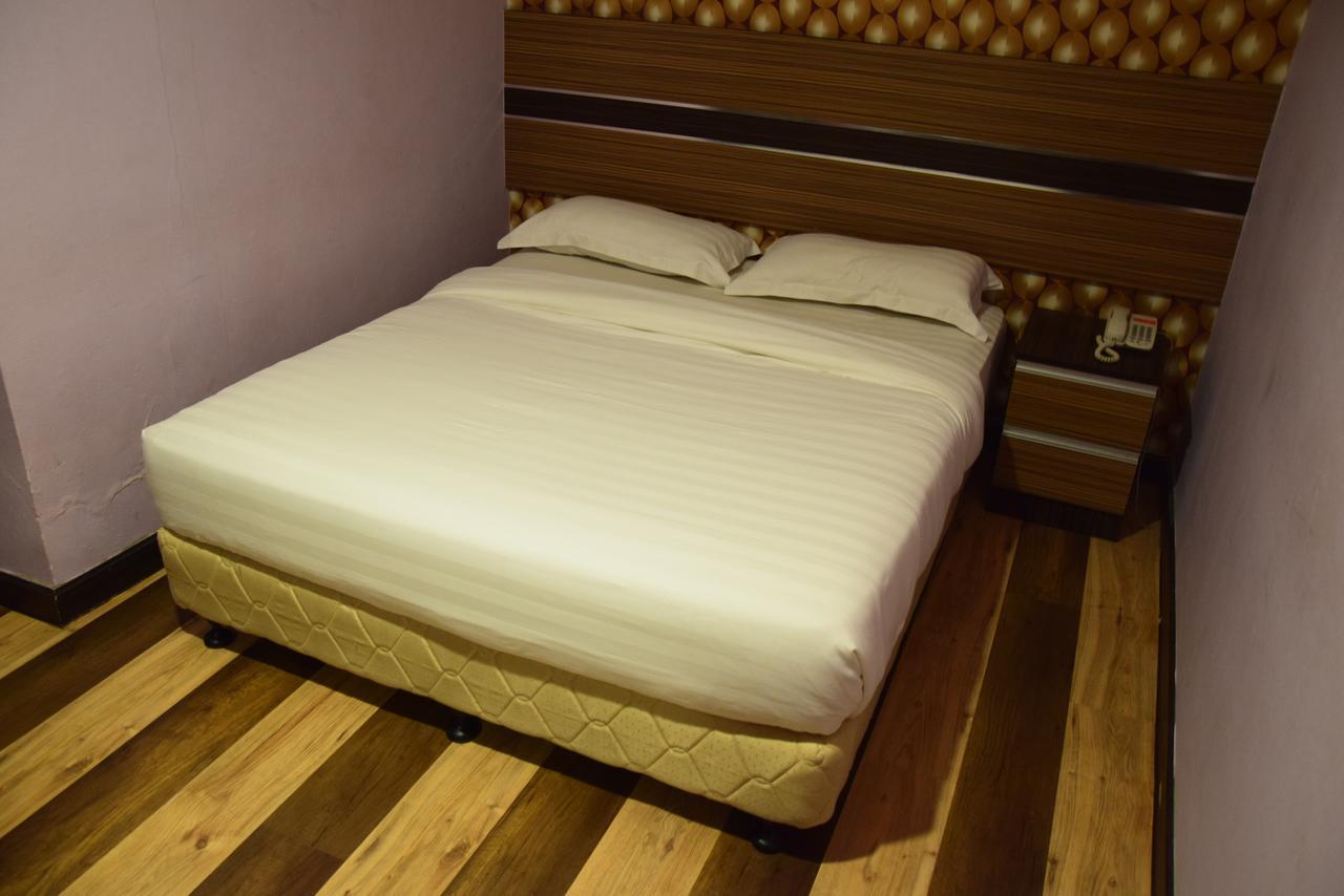 Sai Villa Hotel Near Klia & Klia2 Nilai Buitenkant foto