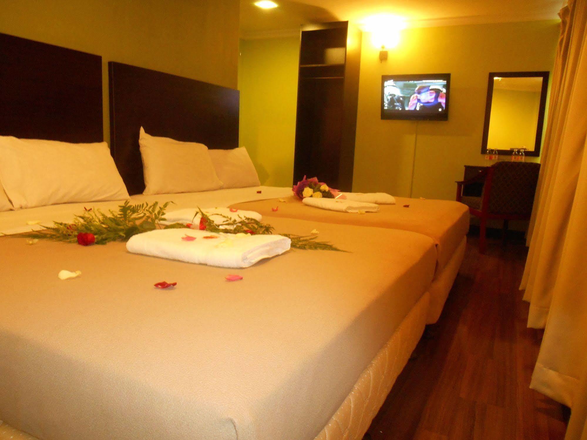 Sai Villa Hotel Near Klia & Klia2 Nilai Buitenkant foto