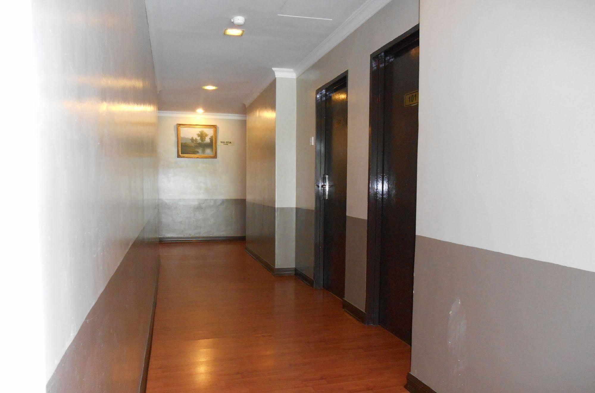 Sai Villa Hotel Near Klia & Klia2 Nilai Buitenkant foto